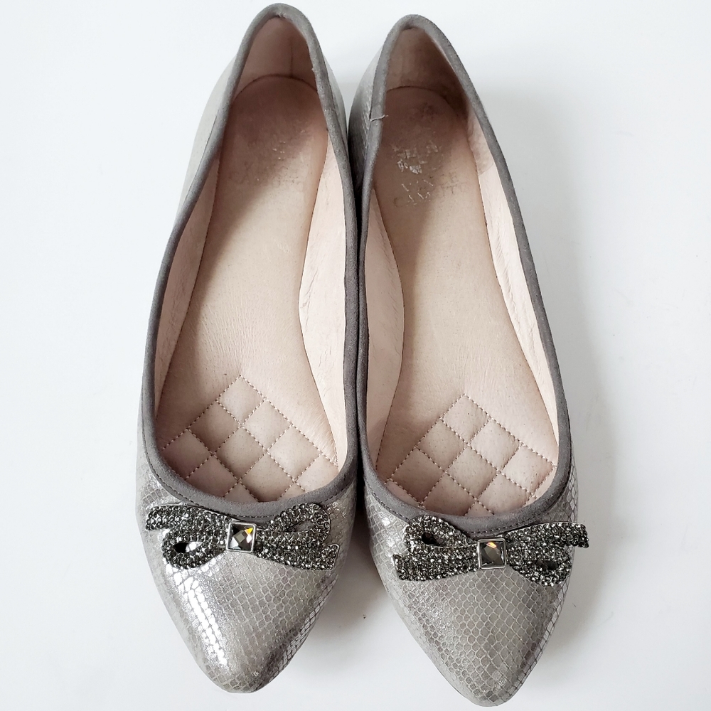 Vince Camuto Tanyah Snakeskin Jewel Bow Flats